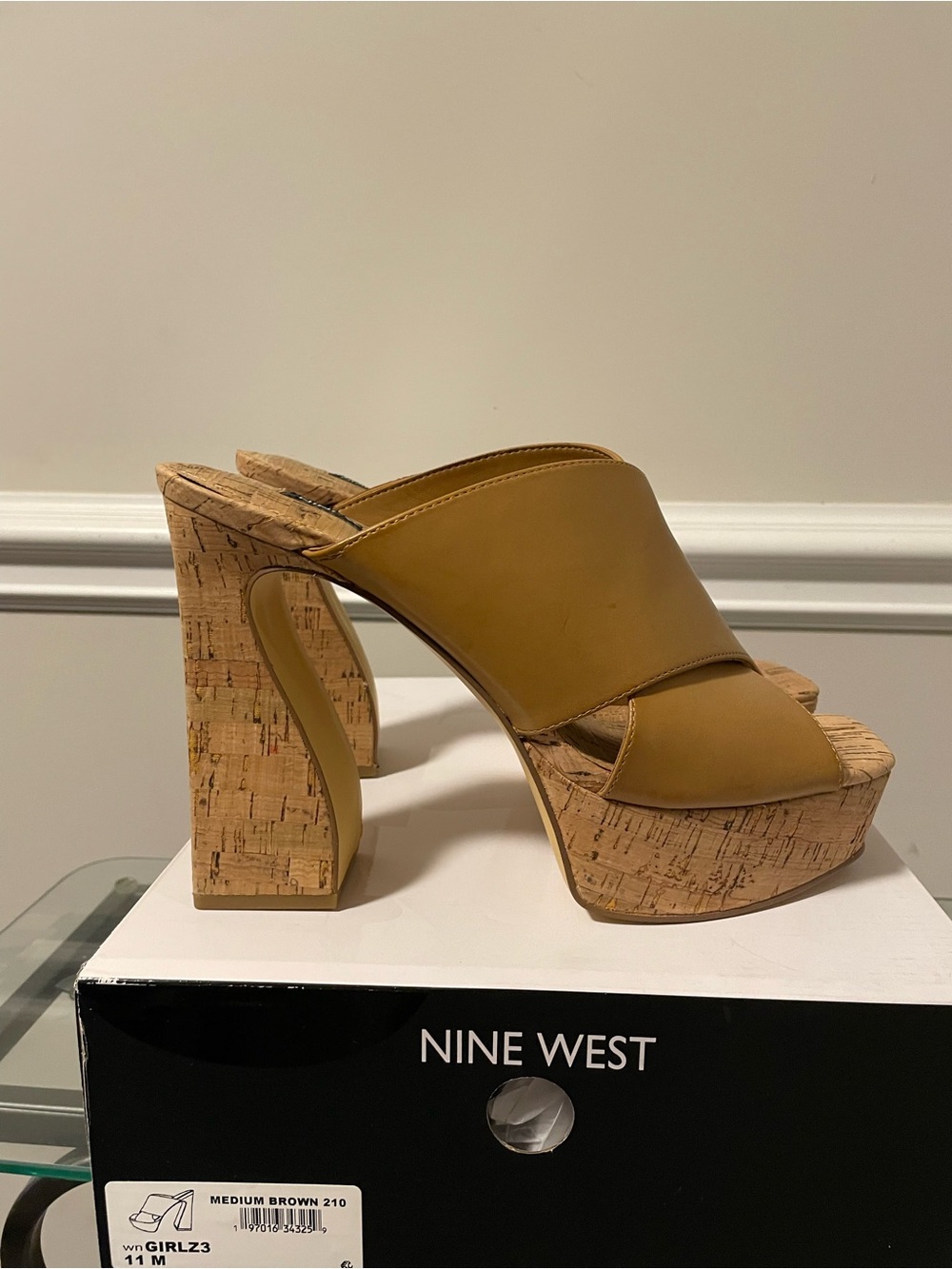Nine West Women's Tan Cork Platform Mule 11 EUC